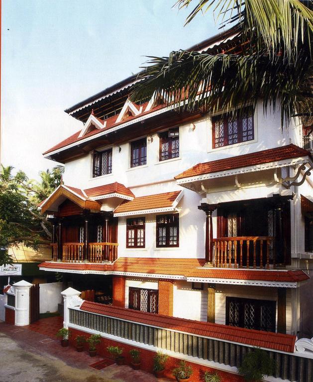 Hotel White Rose Kochi Buitenkant foto